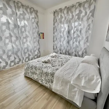 Centralissimo Sul Mare - 2 E 2 Bagni - 6 Posti Letto ペスカーラ