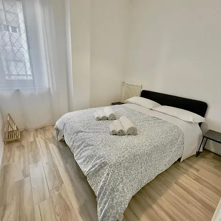 Appartamento Centralissimo Sul Mare - 2 E 2 Bagni - 6 Posti Letto Pescara