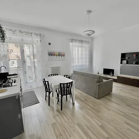 Centralissimo Sul Mare - 2 E 2 Bagni - 6 Posti Letto