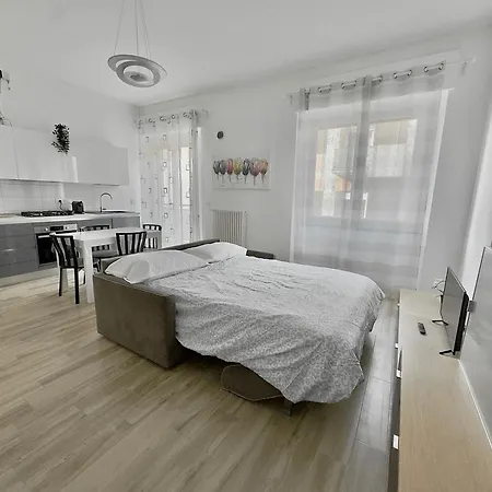 Lägenhet Centralissimo Sul Mare - 2 E 2 Bagni - 6 Posti Letto Pescara