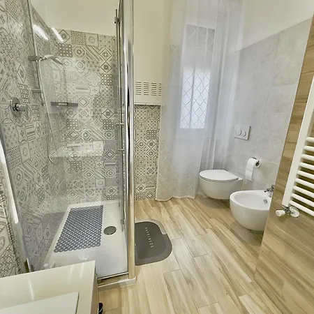 Lägenhet Centralissimo Sul Mare - 2 E 2 Bagni - 6 Posti Letto Pescara