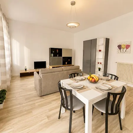Centralissimo Sul Mare - 2 E 2 Bagni - 6 Posti Letto Lägenhet