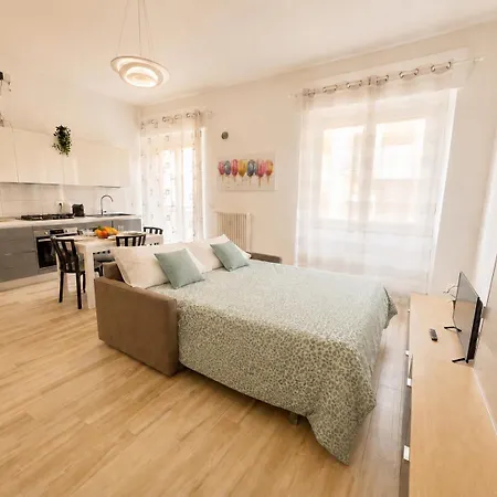 Centralissimo Sul Mare - 2 E 2 Bagni - 6 Posti Letto Lägenhet